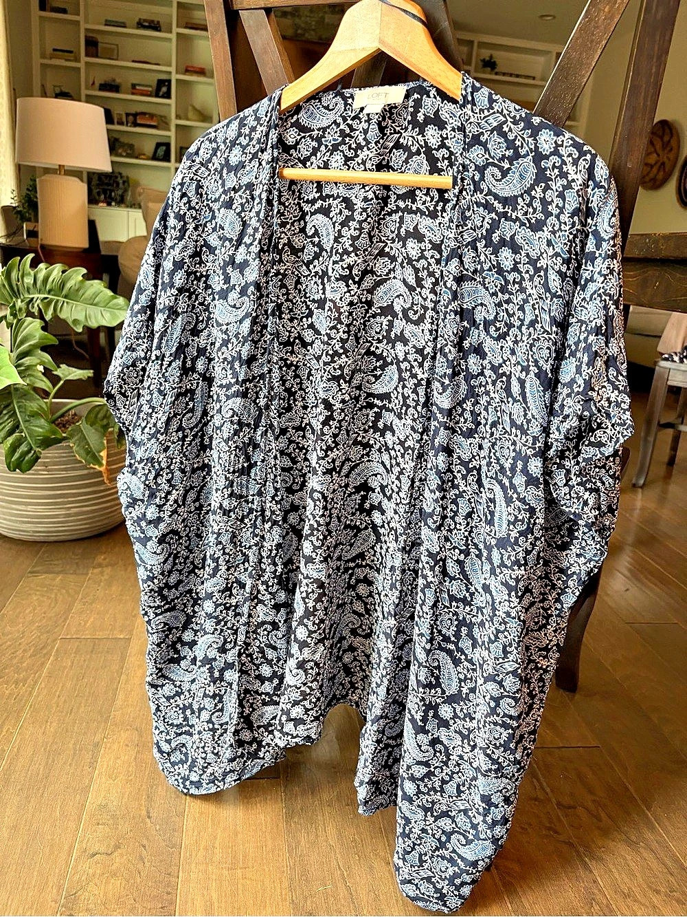 LOFT Paisley Blouse in Blue & White Size M/L Like New